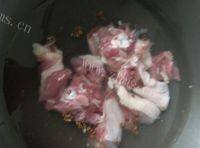 好喝的香菇鸭腿汤做法图解2)