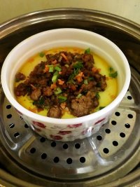美味的肉末蒸水蛋