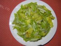 饱满的蒜黄炒鸡蛋