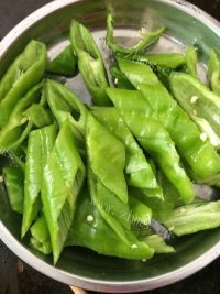 五味俱全的农家小炒肉做法图解2)