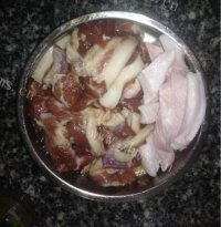 家常菜蒜苔炒肉片做法图解2)