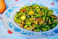 家常菜蚕豆米炒鸡蛋