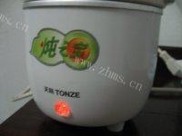 美味的红豆莲子羹做法图解4)