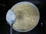 易做的豆渣鸡蛋饼做法图解4)