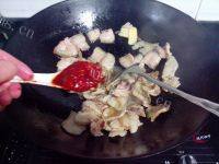 美美厨房之蒜苔回锅肉的做法图解七