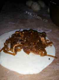 美味的香干粉丝馅儿蒸饺做法图解11)