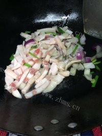 家常菜豆腐炒肉做法图解3)
