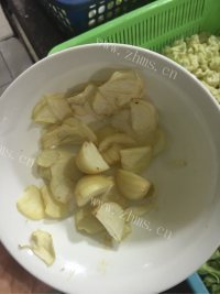 美味的香辣螃蟹做法图解4)