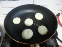 色泽鲜亮的红薯饼做法图解5)