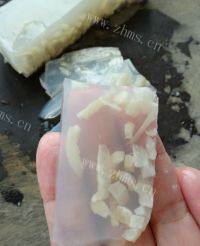 色泽光亮的水晶肉皮冻做法图解12)