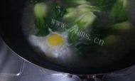 青菜鸡蛋面做法图解8)