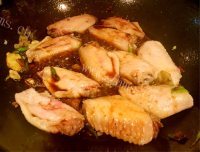私房美食红烧鸡翅炖蛋做法图解12)