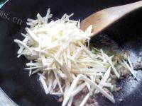 家常菜肉末茭白做法图解11)