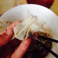 好吃的蛋皮大馄饨做法图解9)
