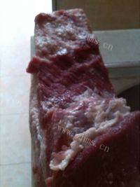 很有食欲的鹌鹑蛋烧肉做法图解1)