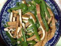家常菜青椒炒豆干