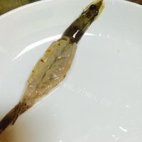 鲜香芝士蒜蓉焗大虾做法图解4)