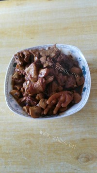 营养爽滑平菇烧仔鸡做法图解3)