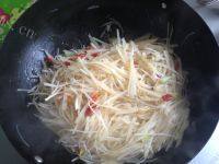 家常菜酸辣土豆丝做法图解8)