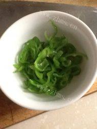 高笋炒肉丝做法图解9)
