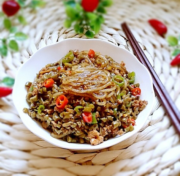 色香味浓的肉末酸豆角粉条