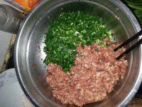 韭菜猪肉馅饺子自制做法图解3)