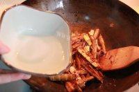 「DIY美食」油焖春笋做法图解9)