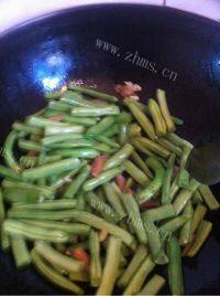 口感丰富的肉末四季豆做法图解4)