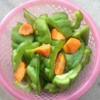 家常菜苦瓜黄豆排骨汤做法图解3)