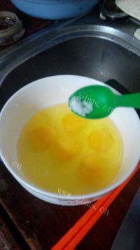 美味可口的番茄炒蛋做法图解5)