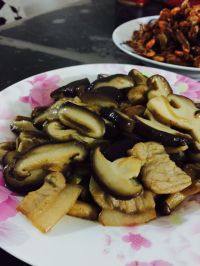 家常菜香菇炒肉