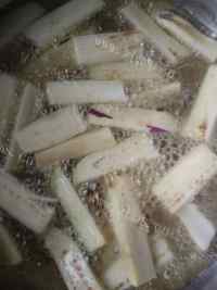 好吃的豆角烧茄子做法图解4)