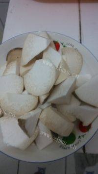 家常菜杏鲍菇炒肉做法图解2)