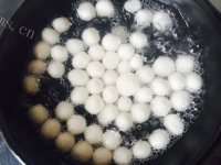 美味的桂花酒酿圆子做法图解3)