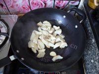 家常菜蚝油鸡腿菇做法图解7)