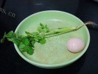 营养丰富的香菜鸡蛋汤做法图解1)