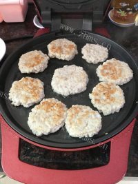回味无穷的煎藕饼做法图解10)