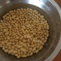 爽口的自制小葱拌豆腐做法图解1)
