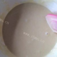 香气浓郁的核桃蛋糕做法图解4)