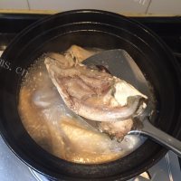 香喷喷的鱼头豆腐汤做法图解7)