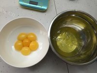 自制草莓巧克力蛋糕做法图解2)
