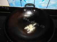 家常菜青椒炒猪肚做法图解2)