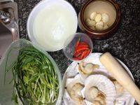 鲜香美味的蒜蓉粉丝蒸扇贝做法图解1)