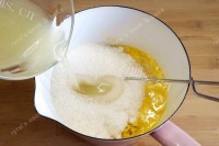 美味的柠檬凝乳做法图解7)