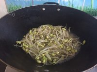 喷香的清炒豆芽做法图解6)