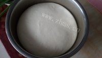 自制葱香花卷做法图解2)