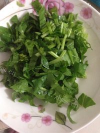 简单版西红柿菠菜炒饭做法图解3)