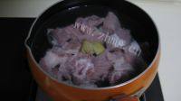 老爸的排骨炖土豆做法图解2)