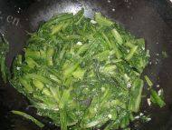 香香的素炒油麦菜