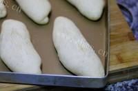 自制蒜香面包做法图解16)